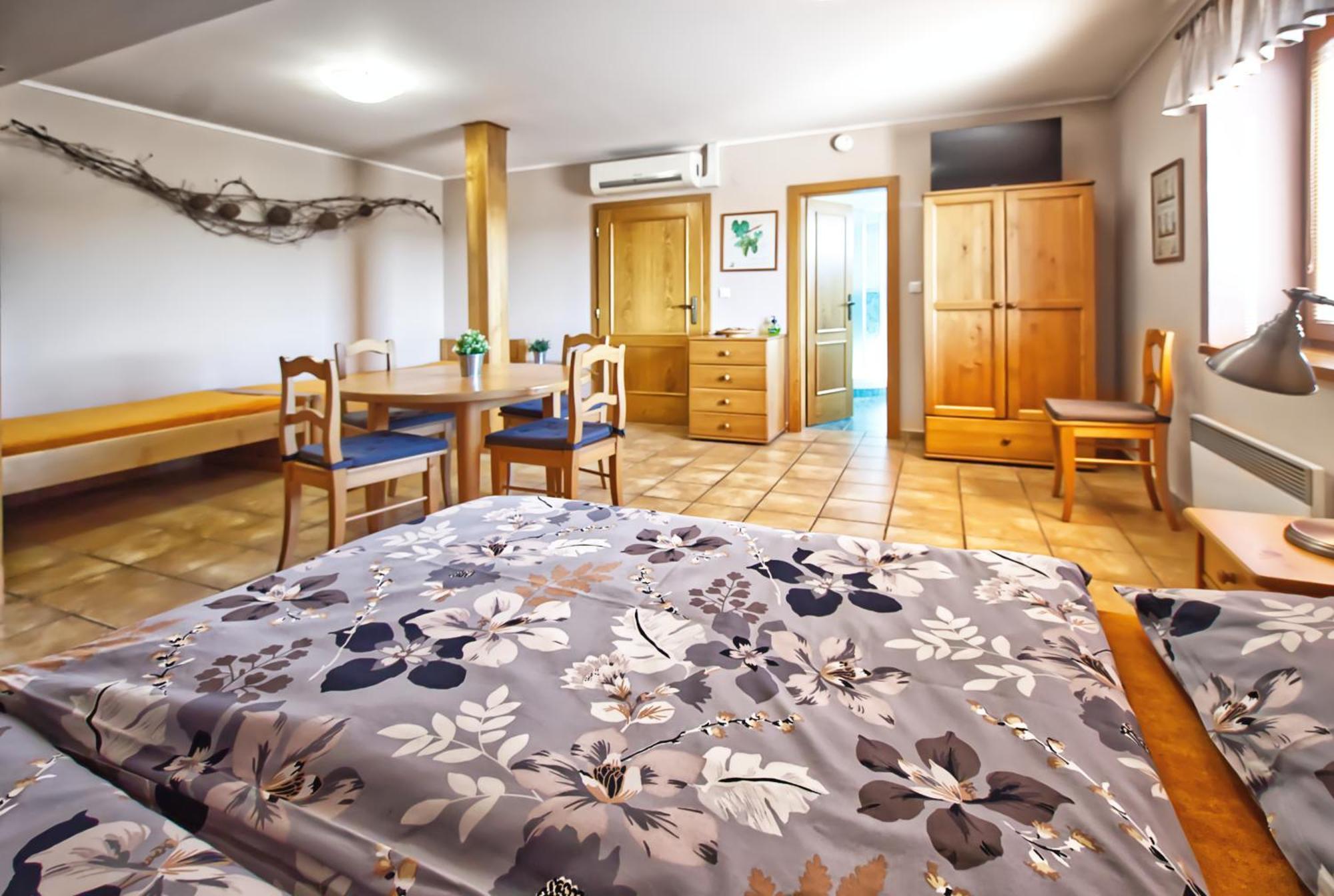 Penzion Vinarstvi Cervinka Horni Vestonice Bagian luar foto