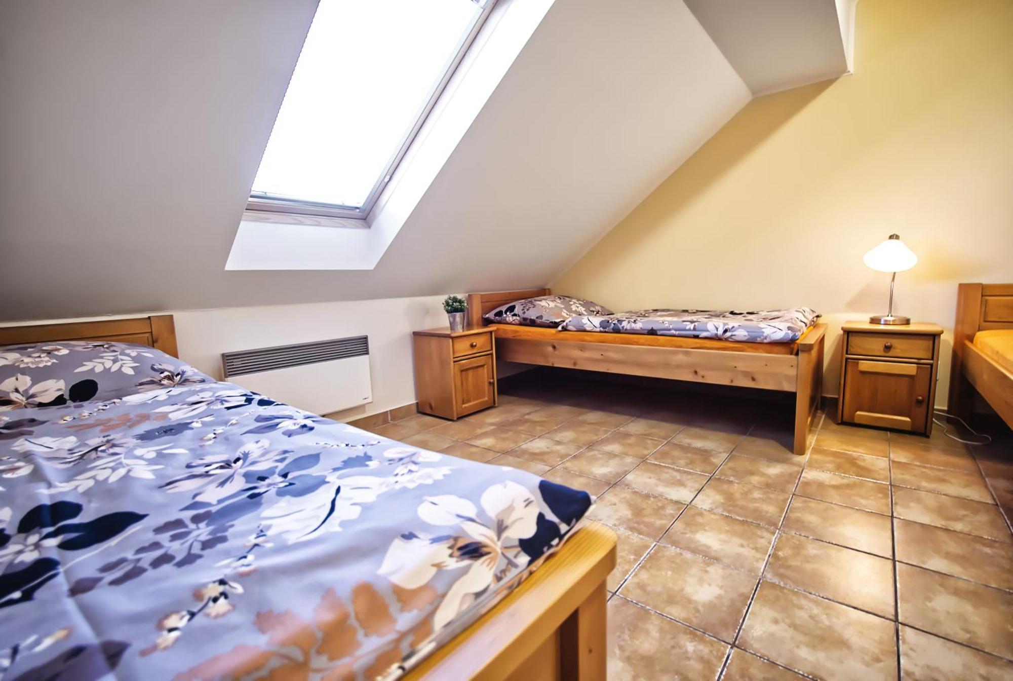 Penzion Vinarstvi Cervinka Horni Vestonice Bagian luar foto