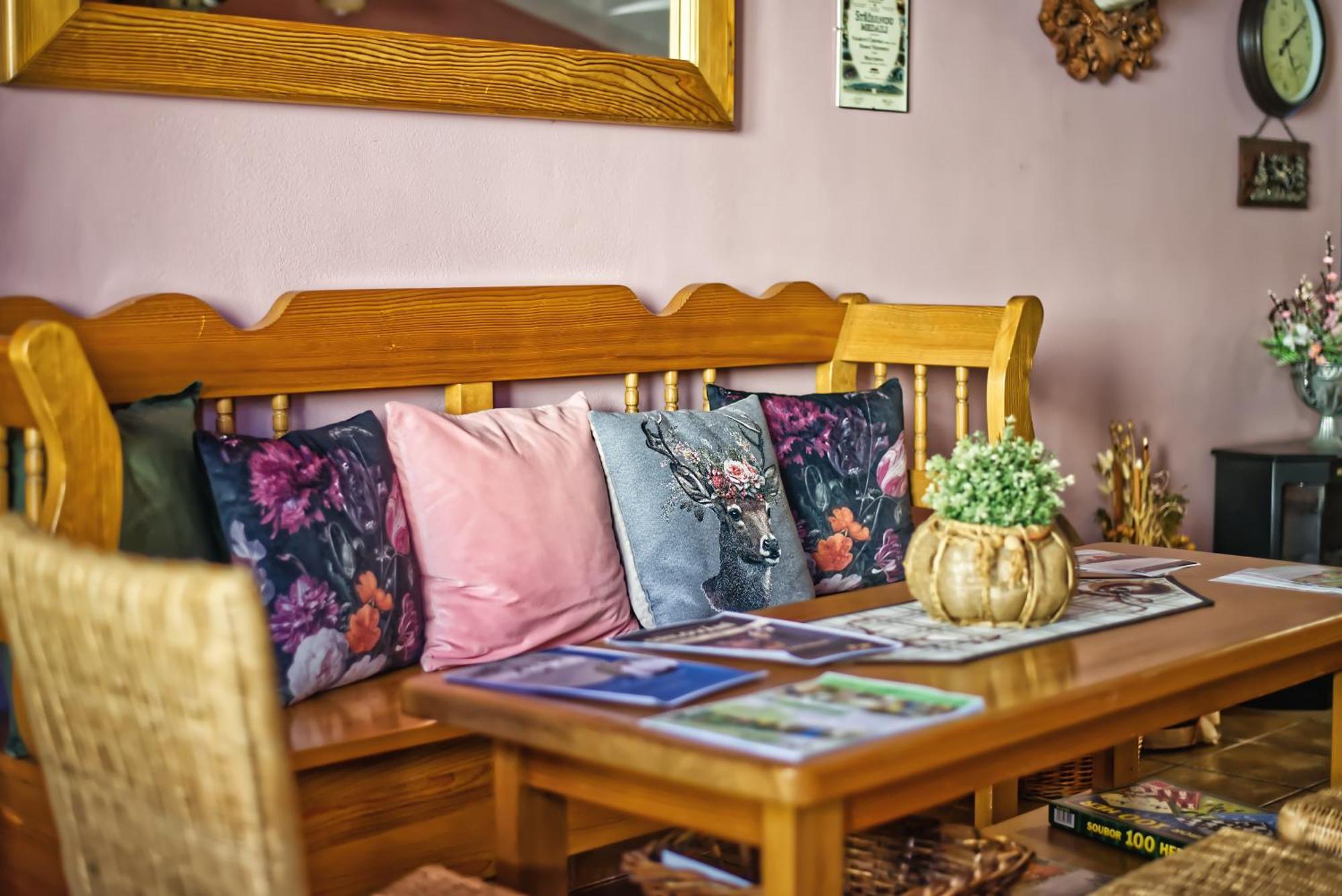 Penzion Vinarstvi Cervinka Horni Vestonice Bagian luar foto